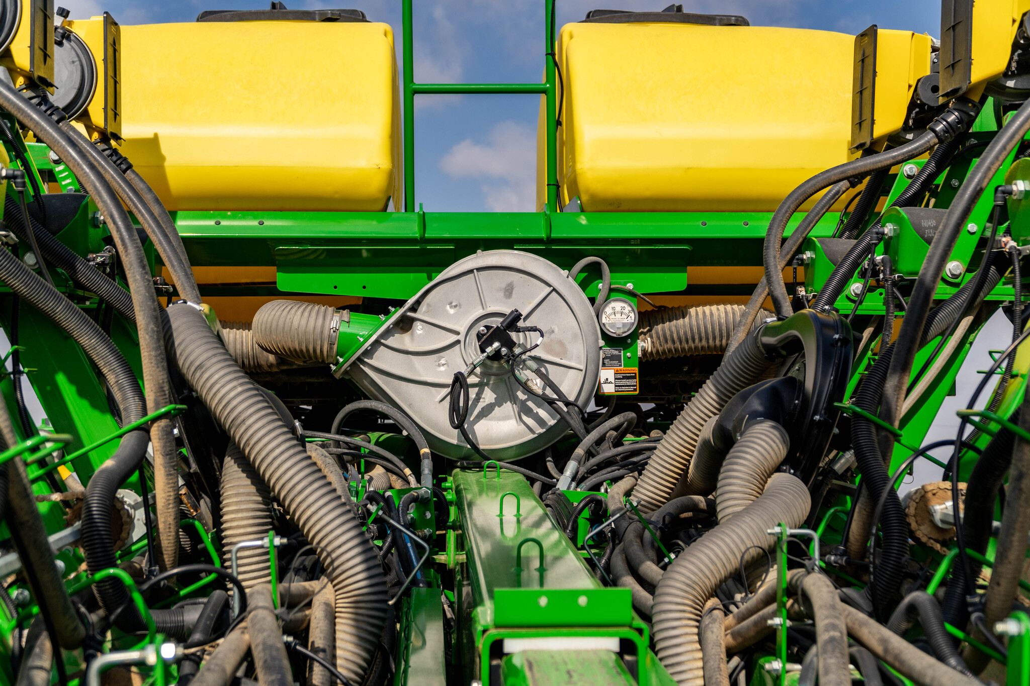 Used 2019 John Deere 1795 Planters: Drawn at Koenig Equipment in Greensburg, IN - PhotoXL23