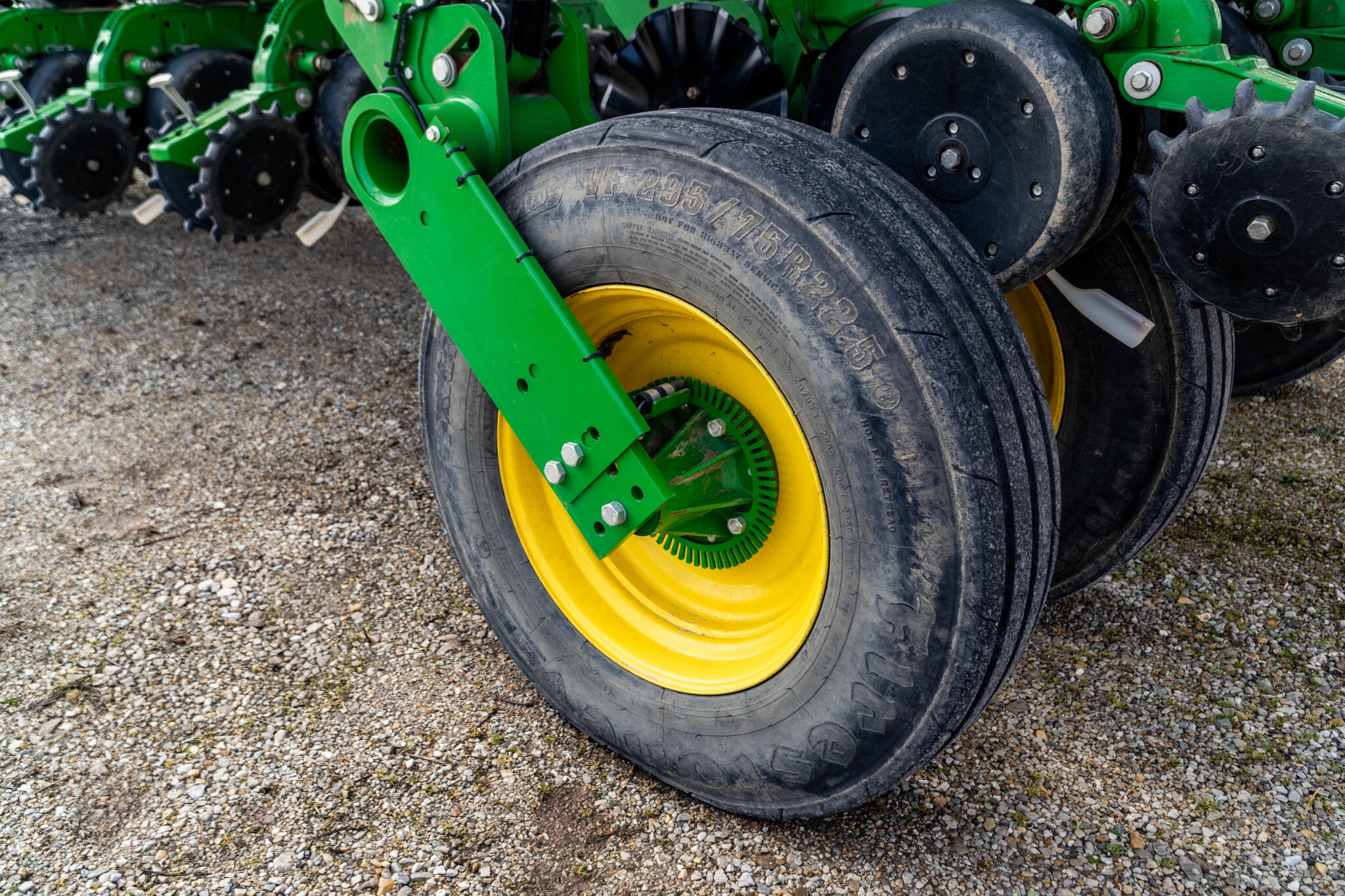 Used 2019 John Deere 1795 Planters: Drawn at Koenig Equipment in Greensburg, IN - PhotoXL27