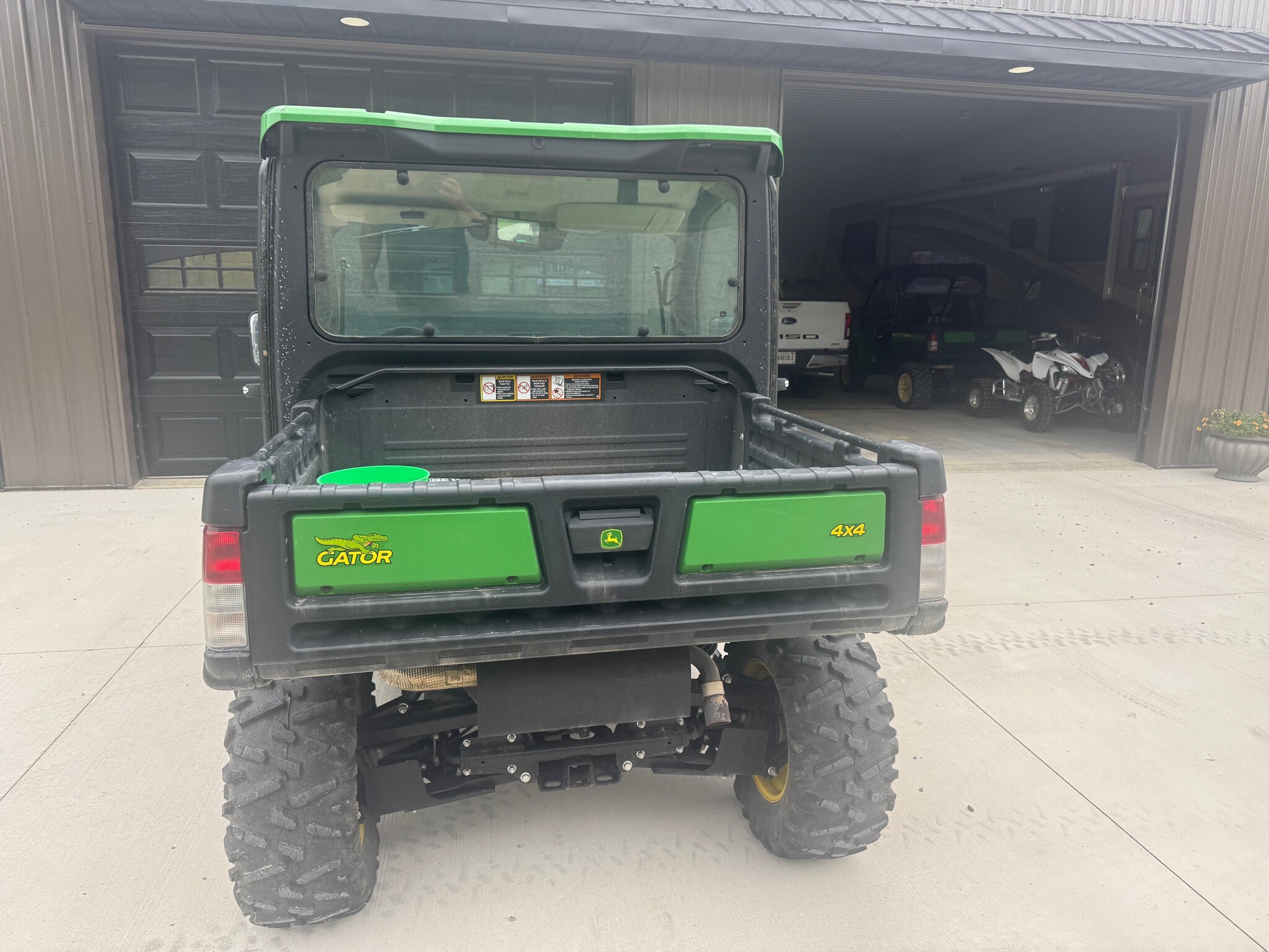 2021 John Deere XUV 835R Image 2
