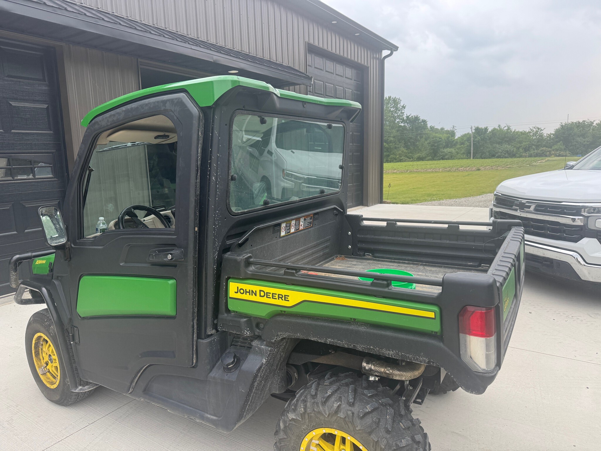 2021 John Deere XUV 835R Image 4