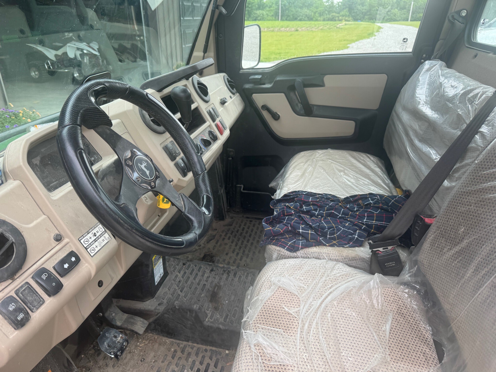 2021 John Deere XUV 835R Image 5