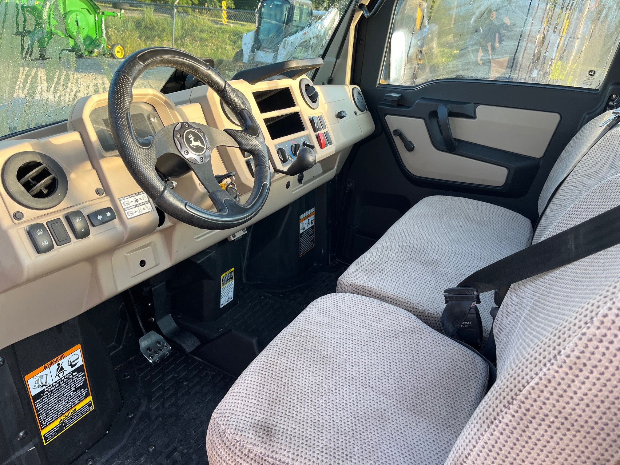2021 John Deere XUV 835R Image 7