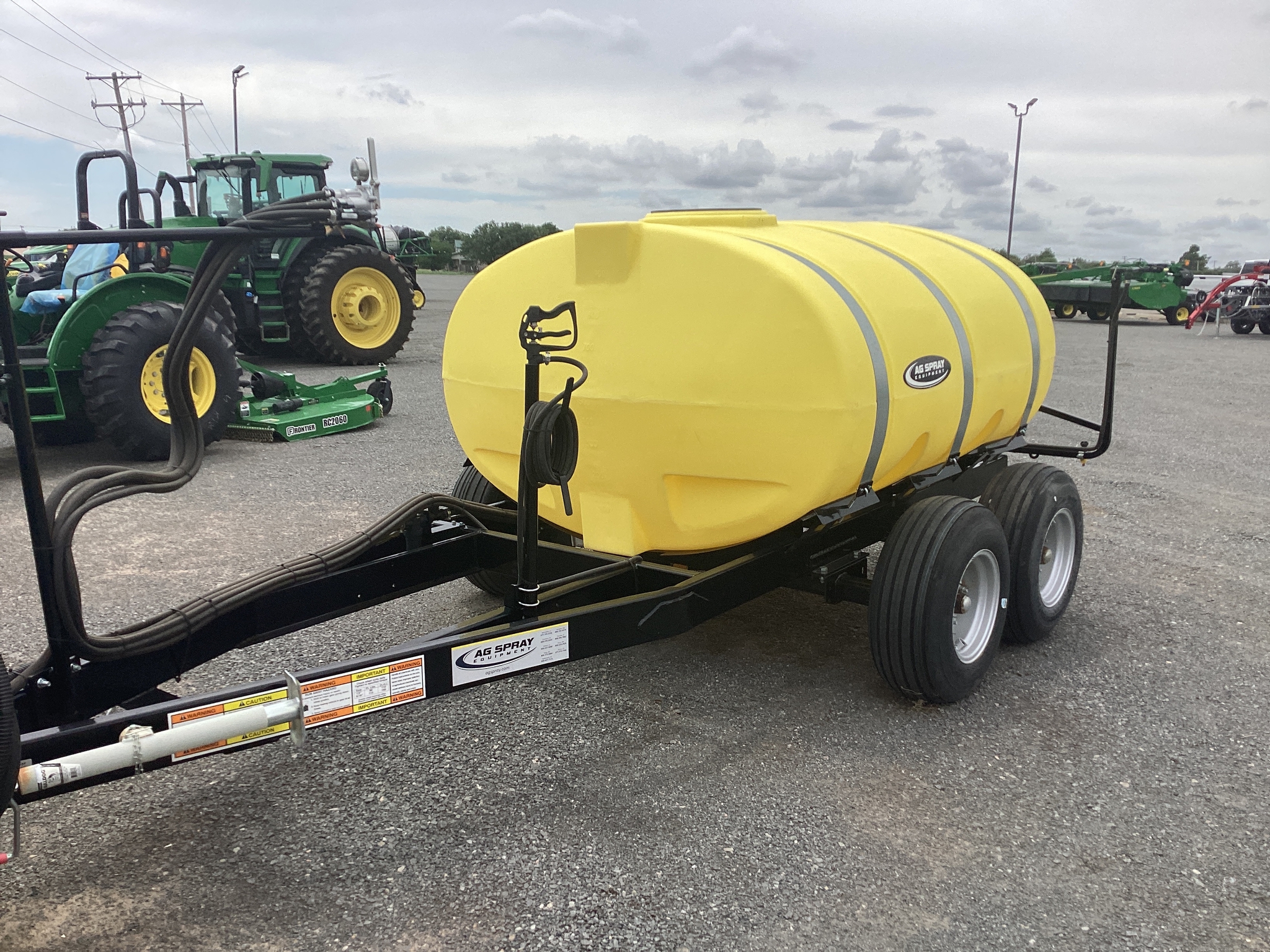 2024 Ag Spray 1000 LH Image 2