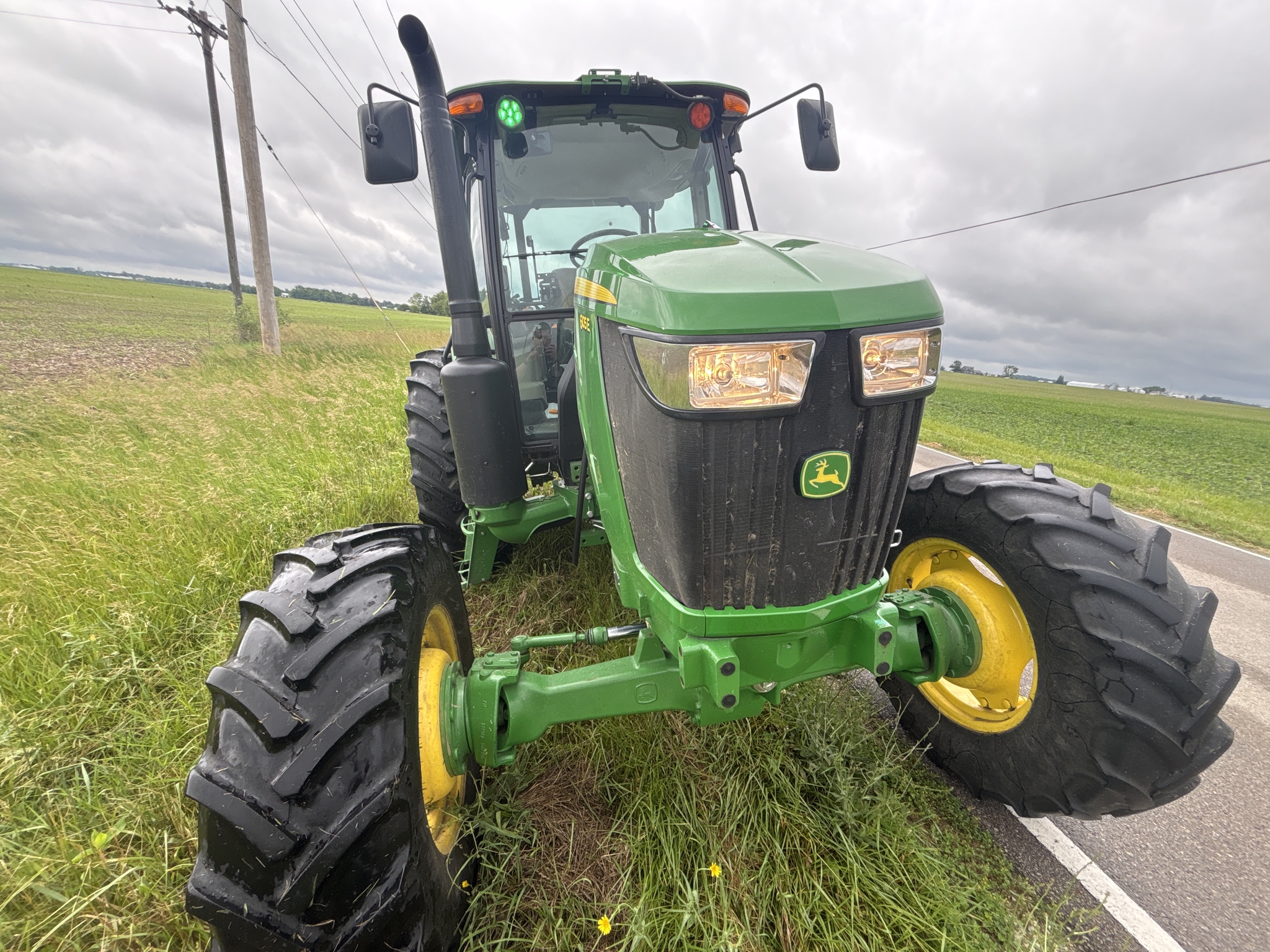 Used 2024 John Deere 6105E Cab Utility Tractors at Koenig Equipment in Greenville, OH - PhotoXL3