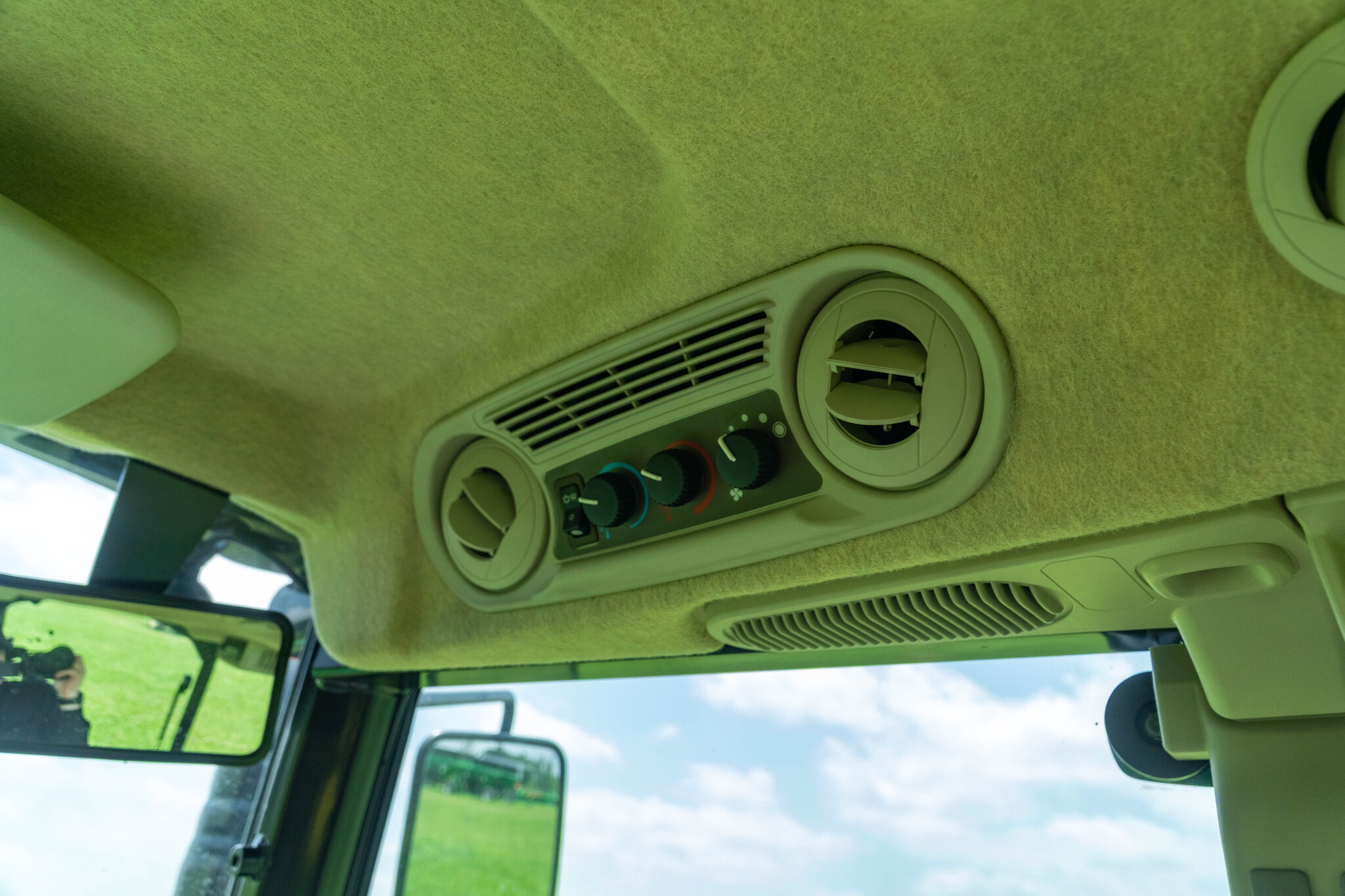 Used 2024 John Deere 6105E Cab Utility Tractors at Koenig Equipment in Anna, OH - PhotoXL31