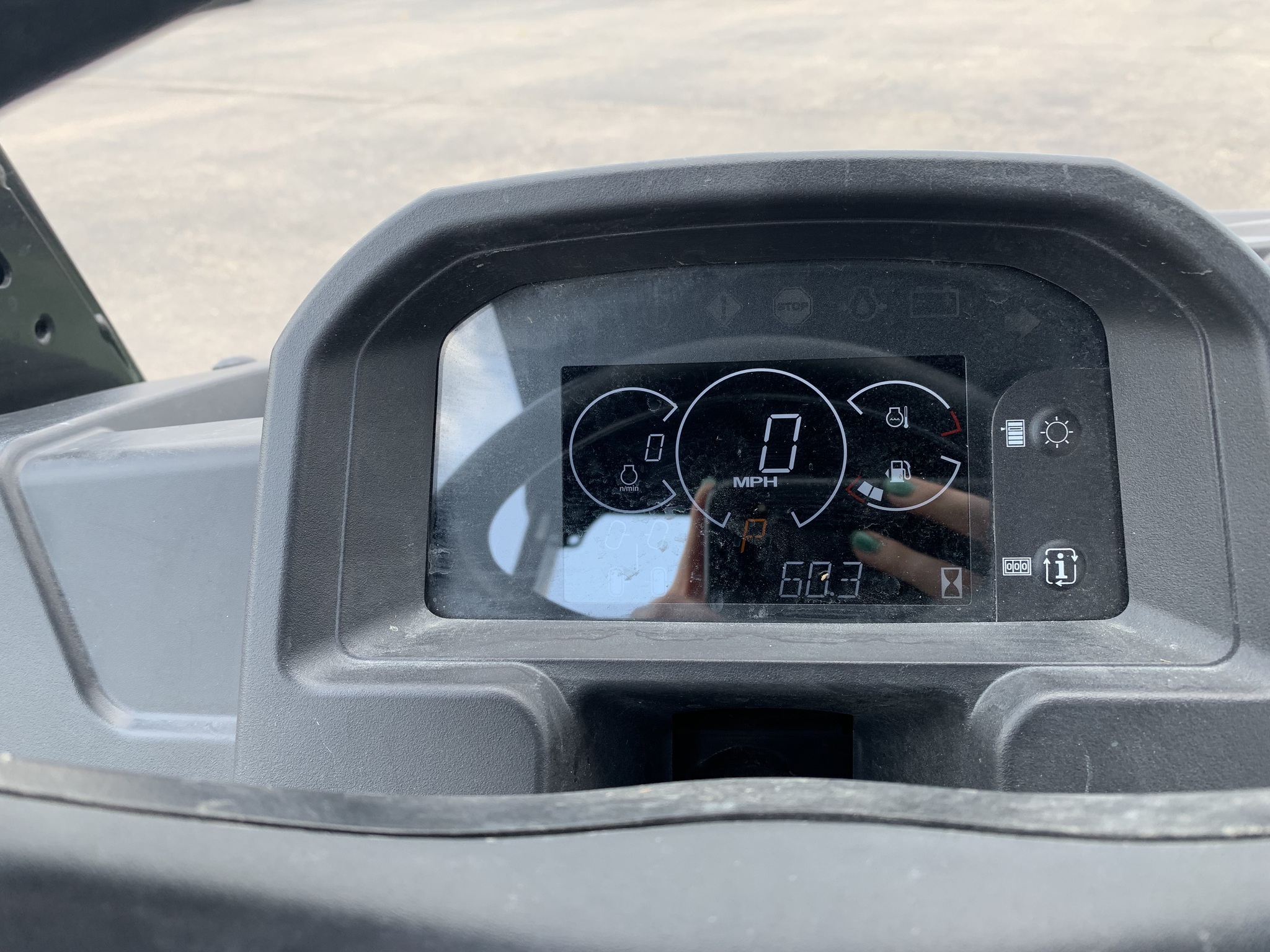 2024 John Deere XUV 835M Image 10