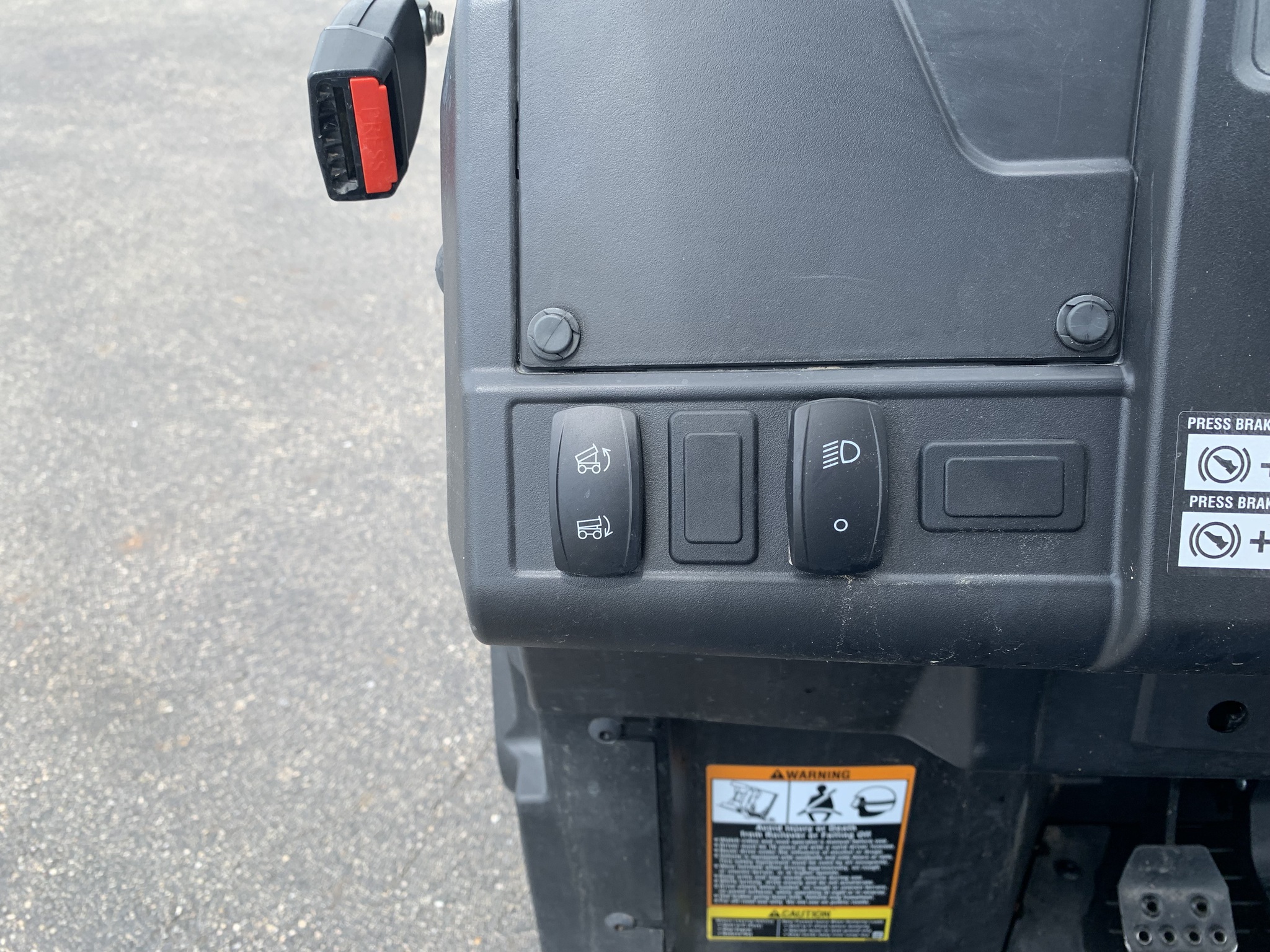 2024 John Deere XUV 835M Image 9