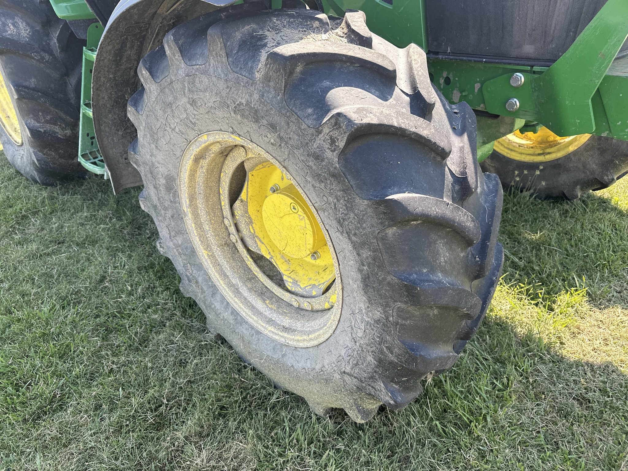 2023 John Deere 6120M Image 12