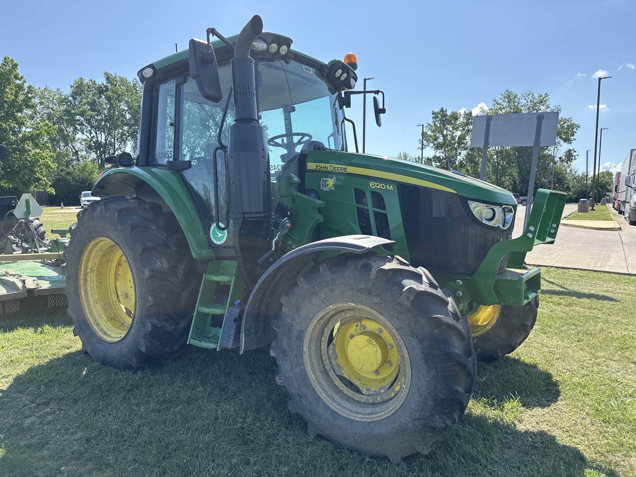 2023 John Deere 6120M Image 7
