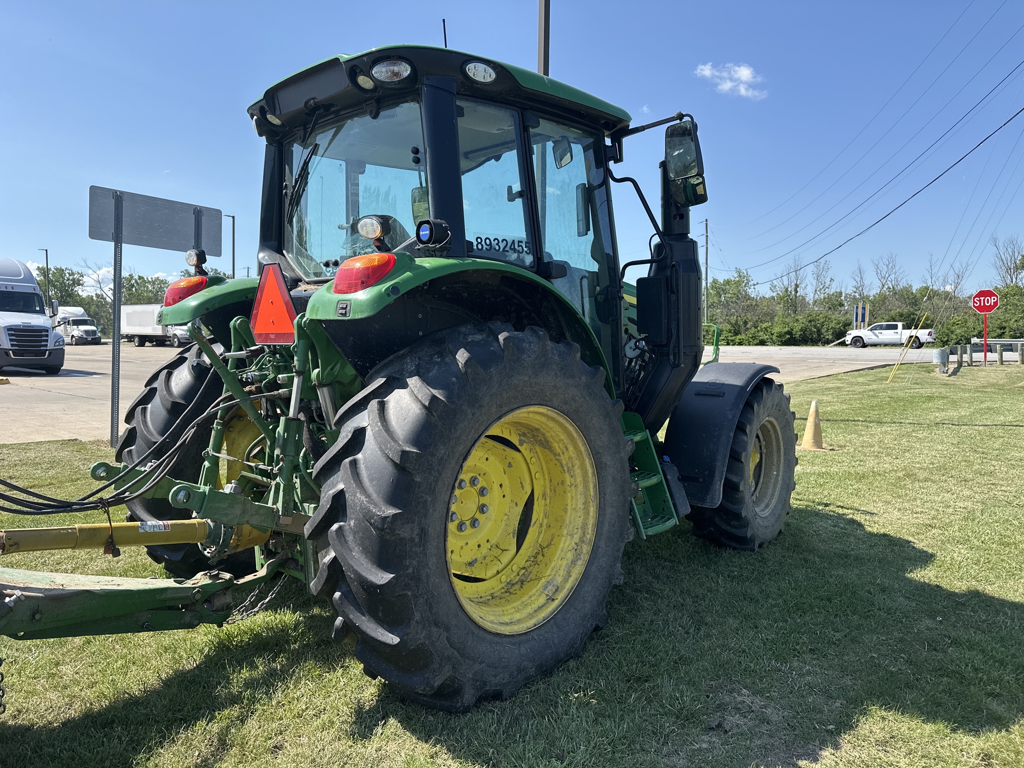 2023 John Deere 6120M Image 5