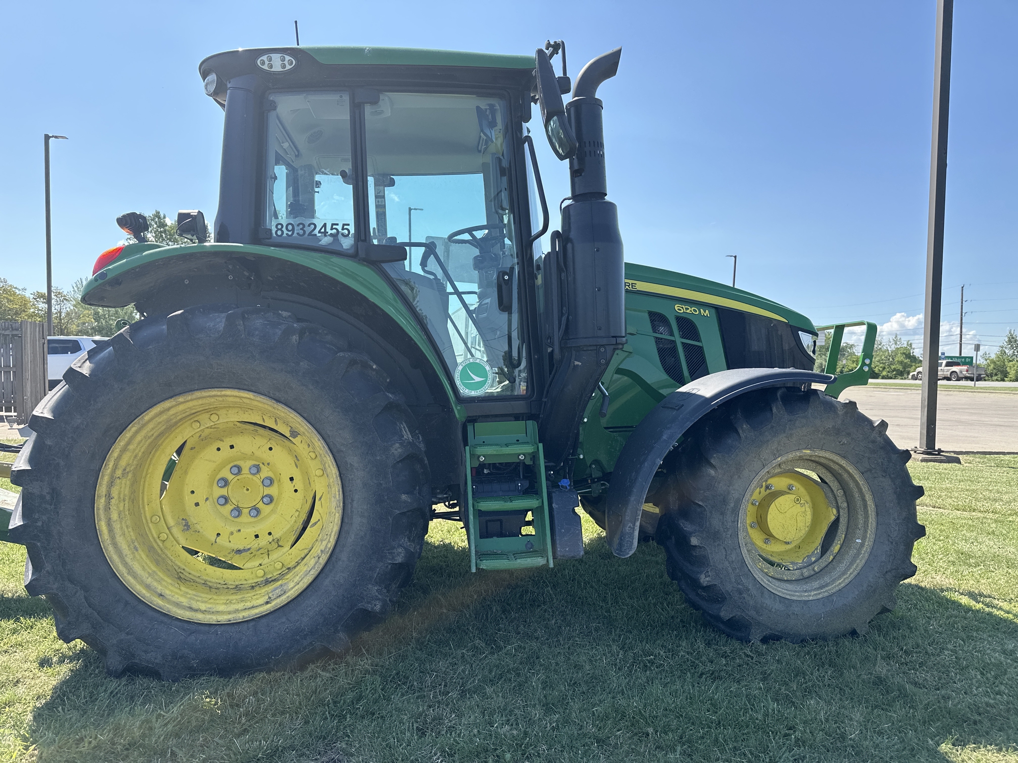 2023 John Deere 6120M Image 6