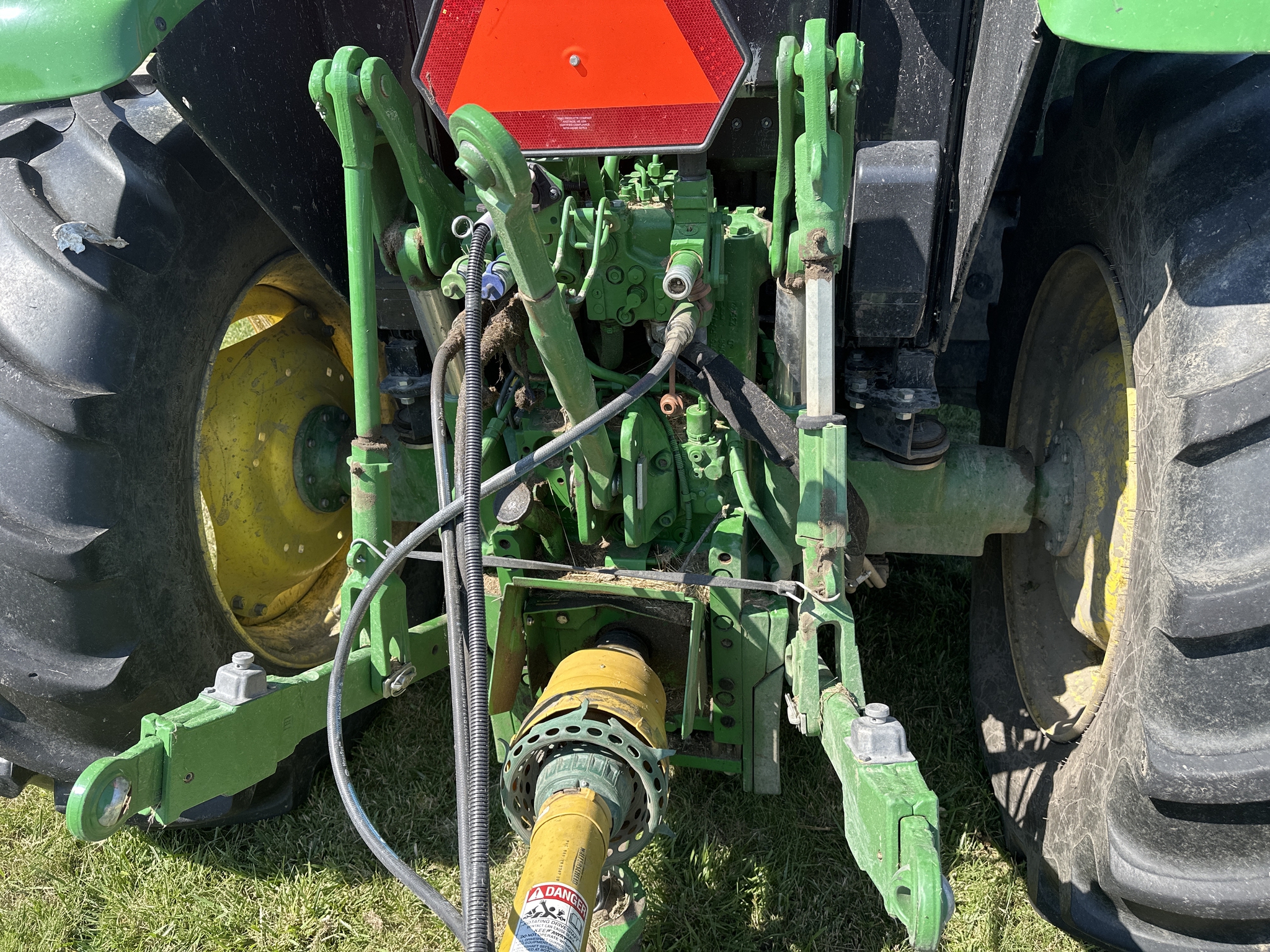2023 John Deere 6120M Image 19