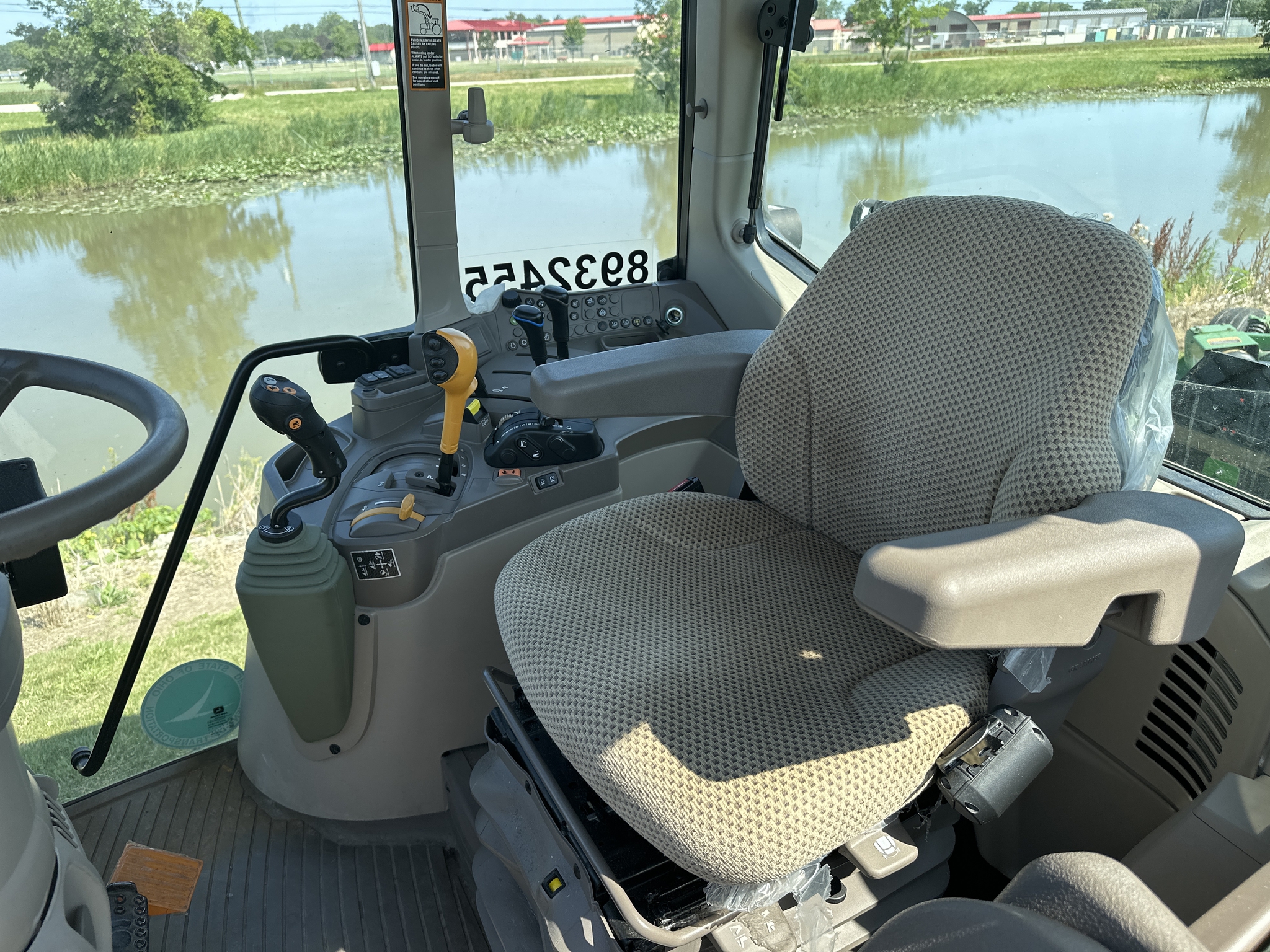 2023 John Deere 6120M Image 23