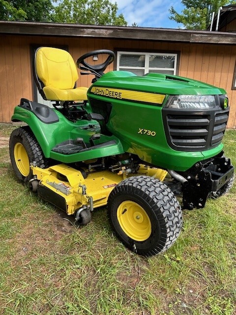 2013 John Deere X730