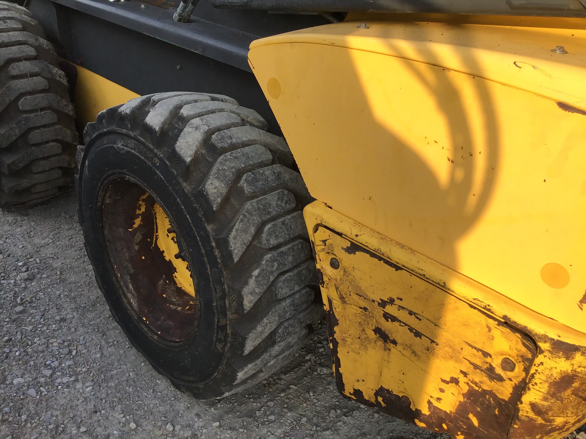 2012 New Holland L225 Image 9