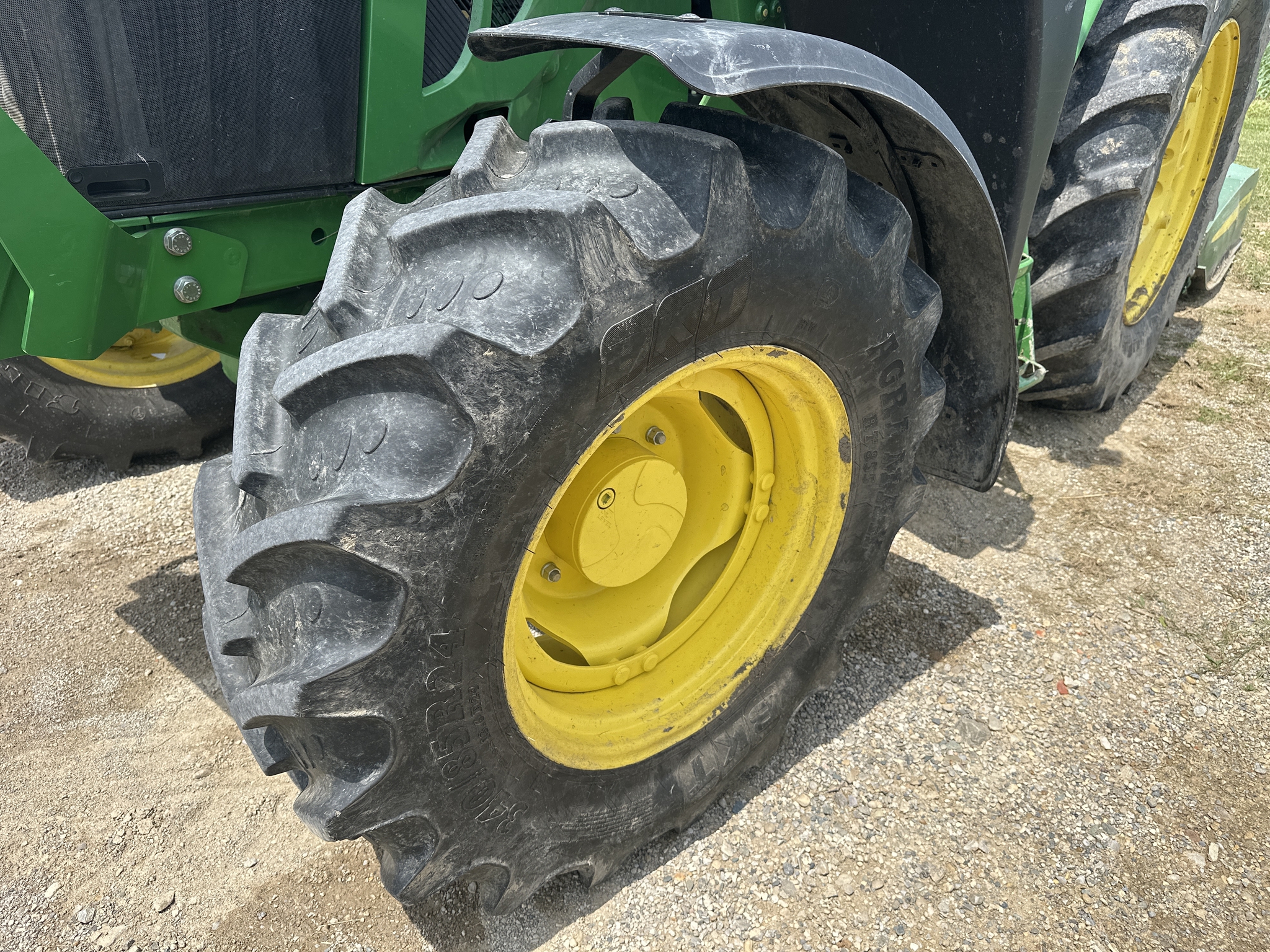 2023 John Deere 6120M Image 13