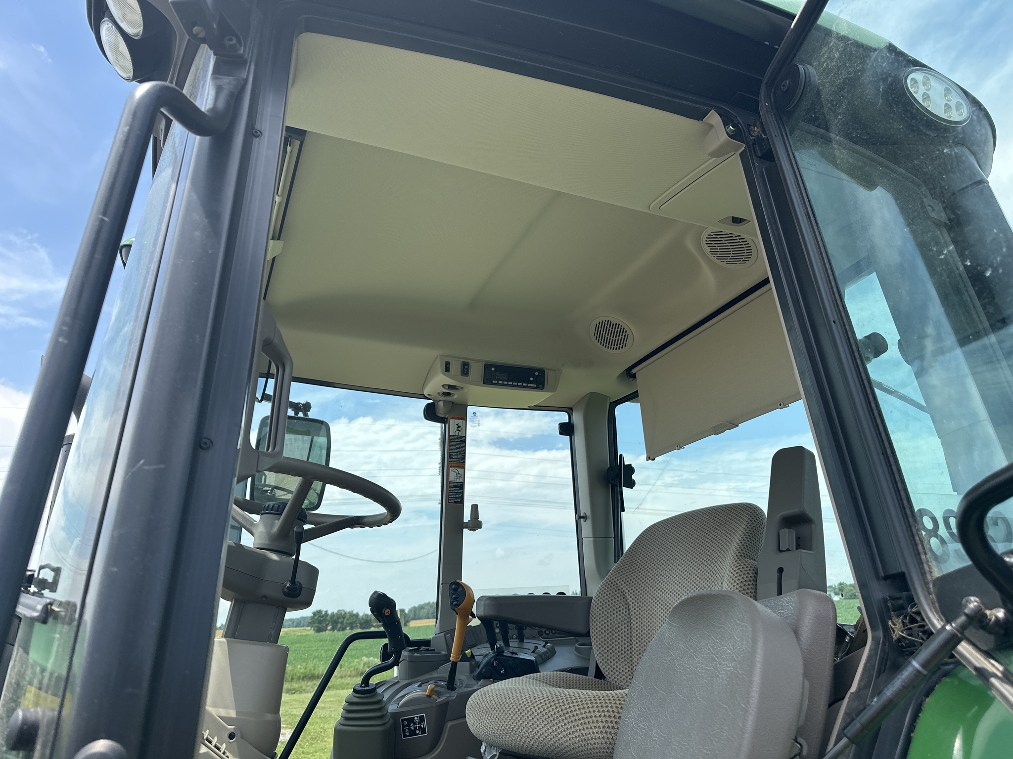 2023 John Deere 6120M Image 23