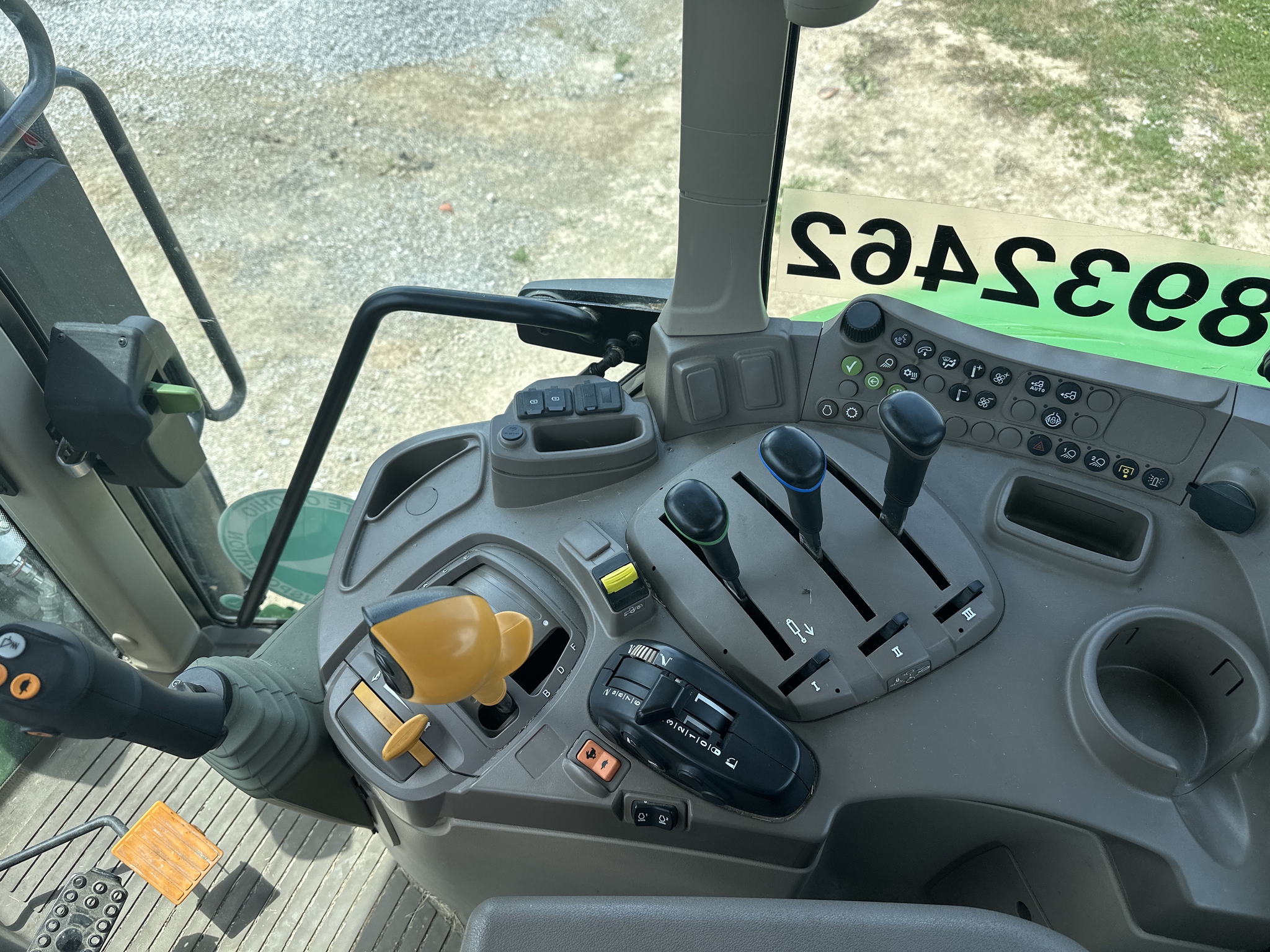 2023 John Deere 6120M Image 20