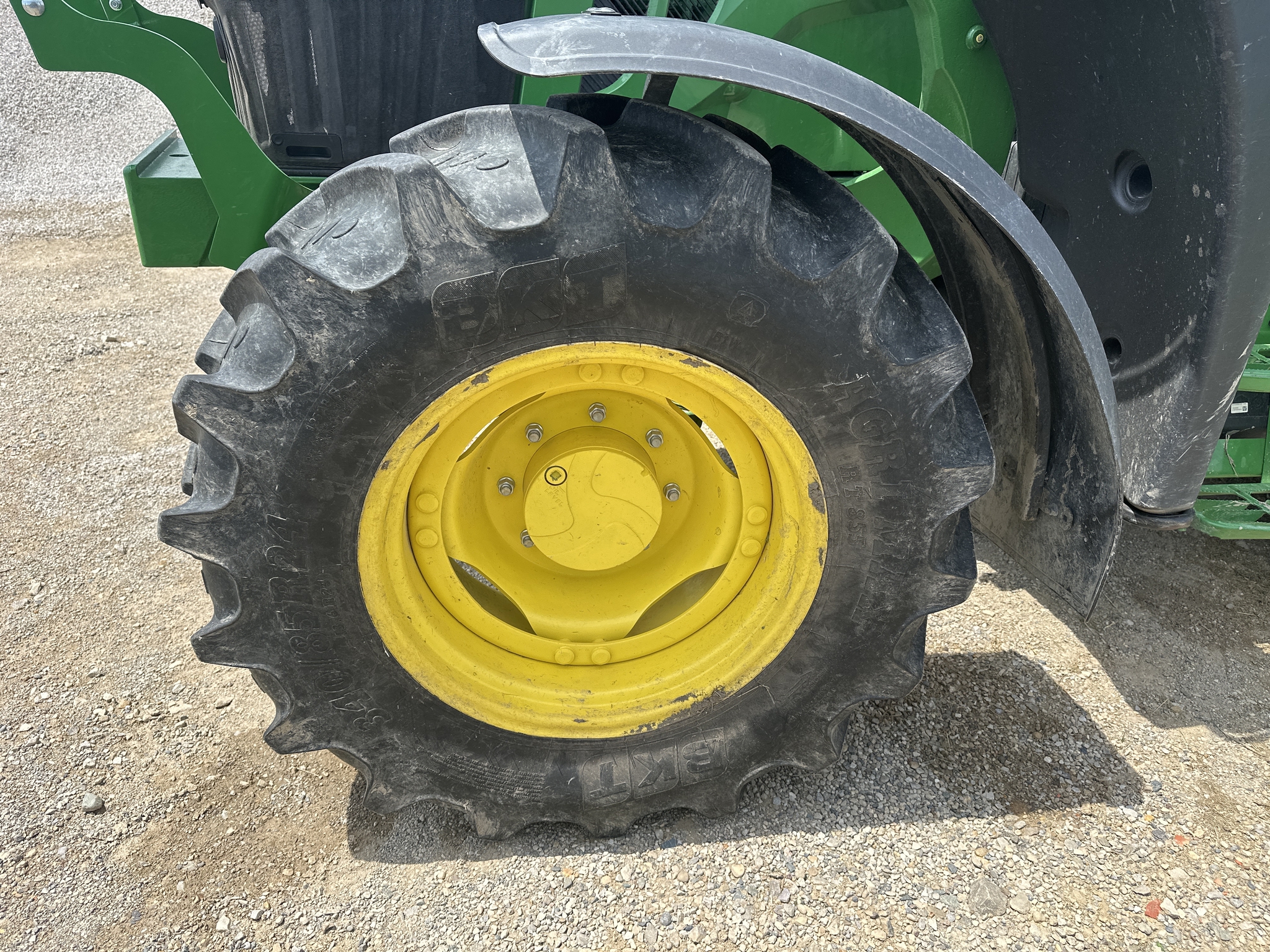2023 John Deere 6120M Image 12