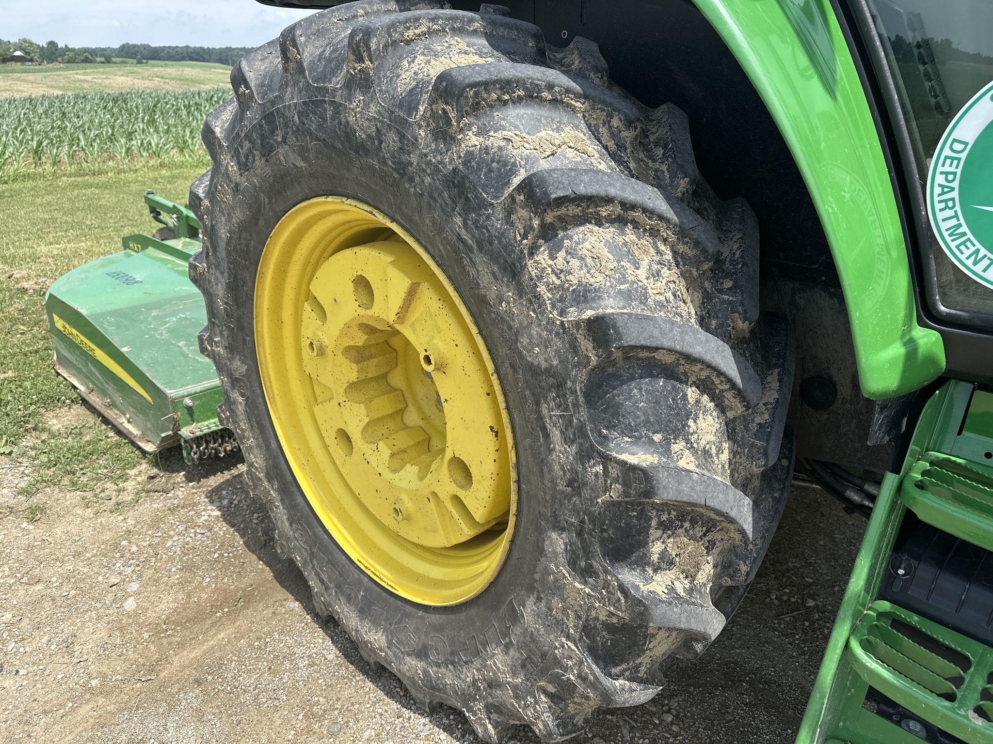 2023 John Deere 6120M Image 11