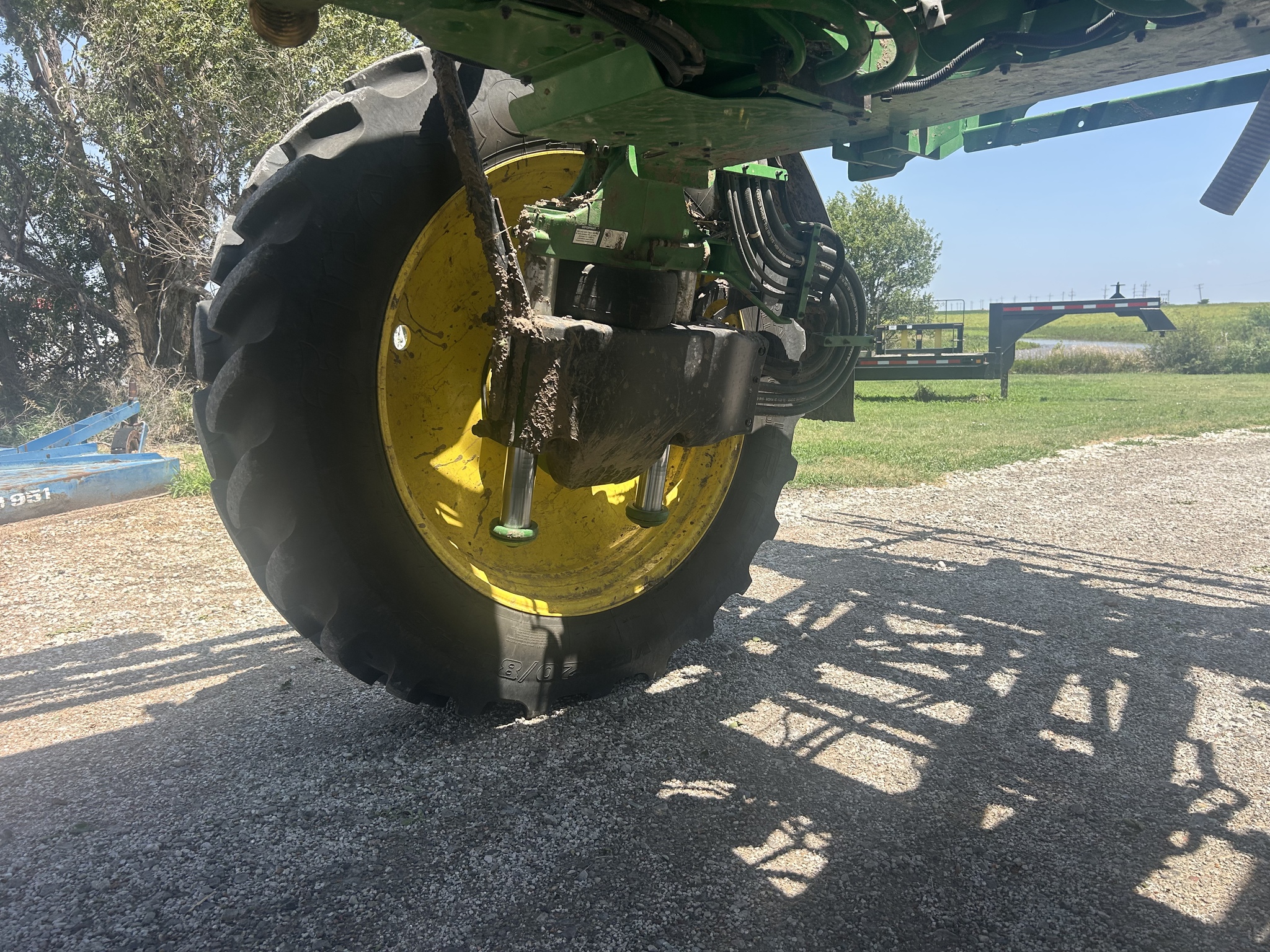 2021 John Deere R4038 Image 6