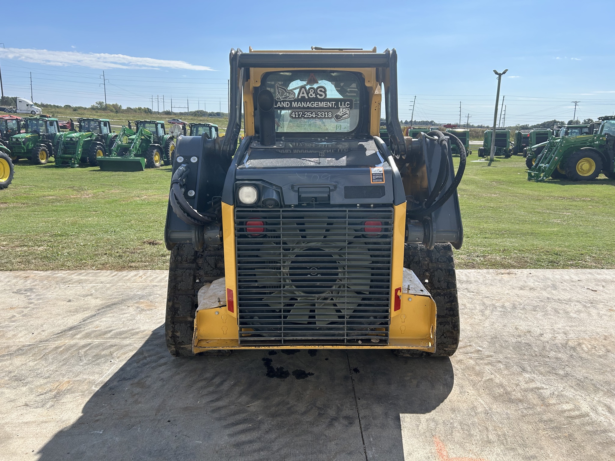 2022 John Deere 325G at Heritage Tractor in Lebanon, MO