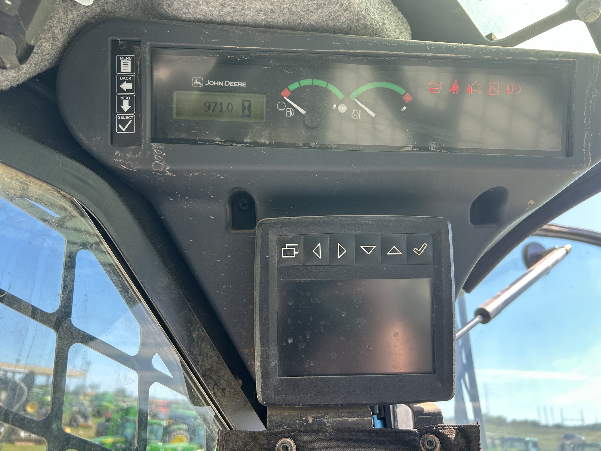  2022 John Deere 325G at Heritage Tractor in Lebanon, MO