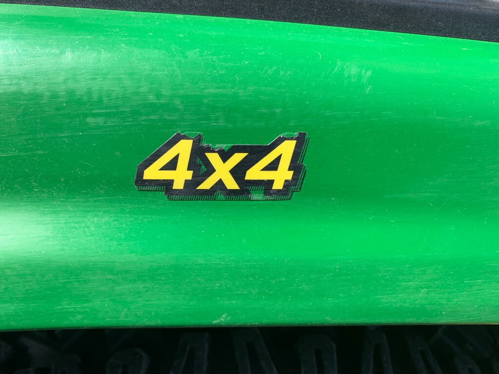 2018 John Deere X738 Image 7