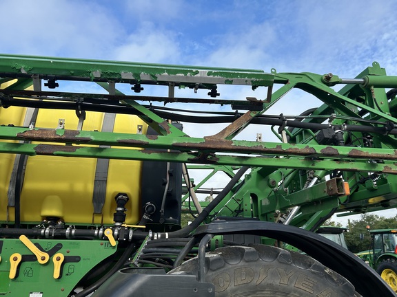 2016 John Deere R4030 Photo 11