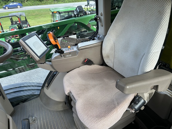 2016 John Deere R4030 Photo 14