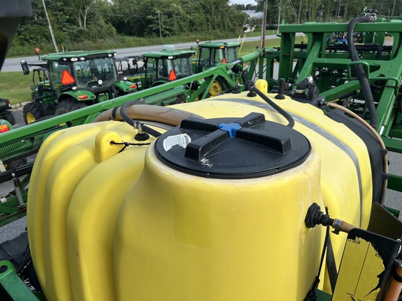 2016 John Deere R4030 Photo 16