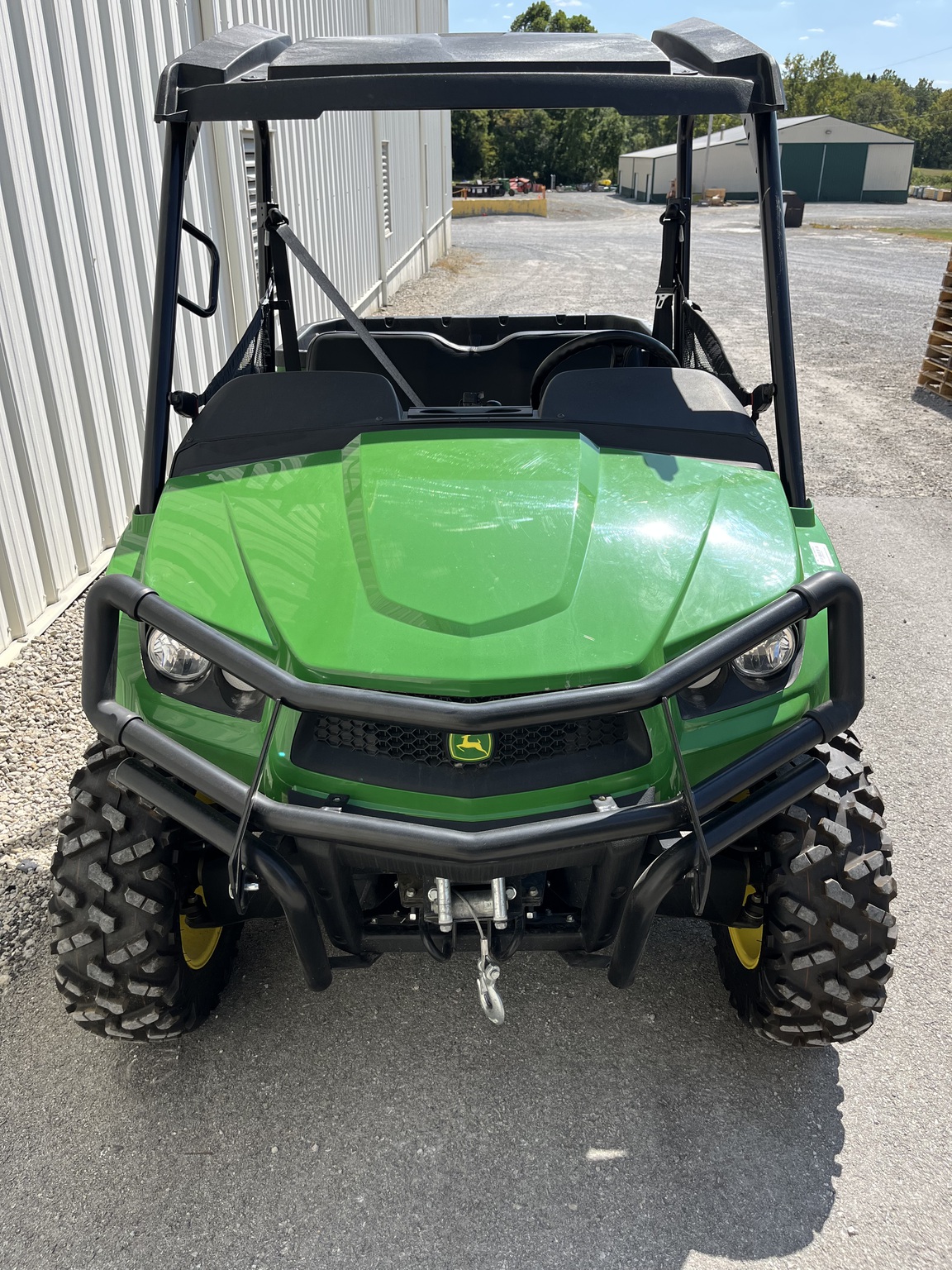2023 John Deere XUV 590M Image 4