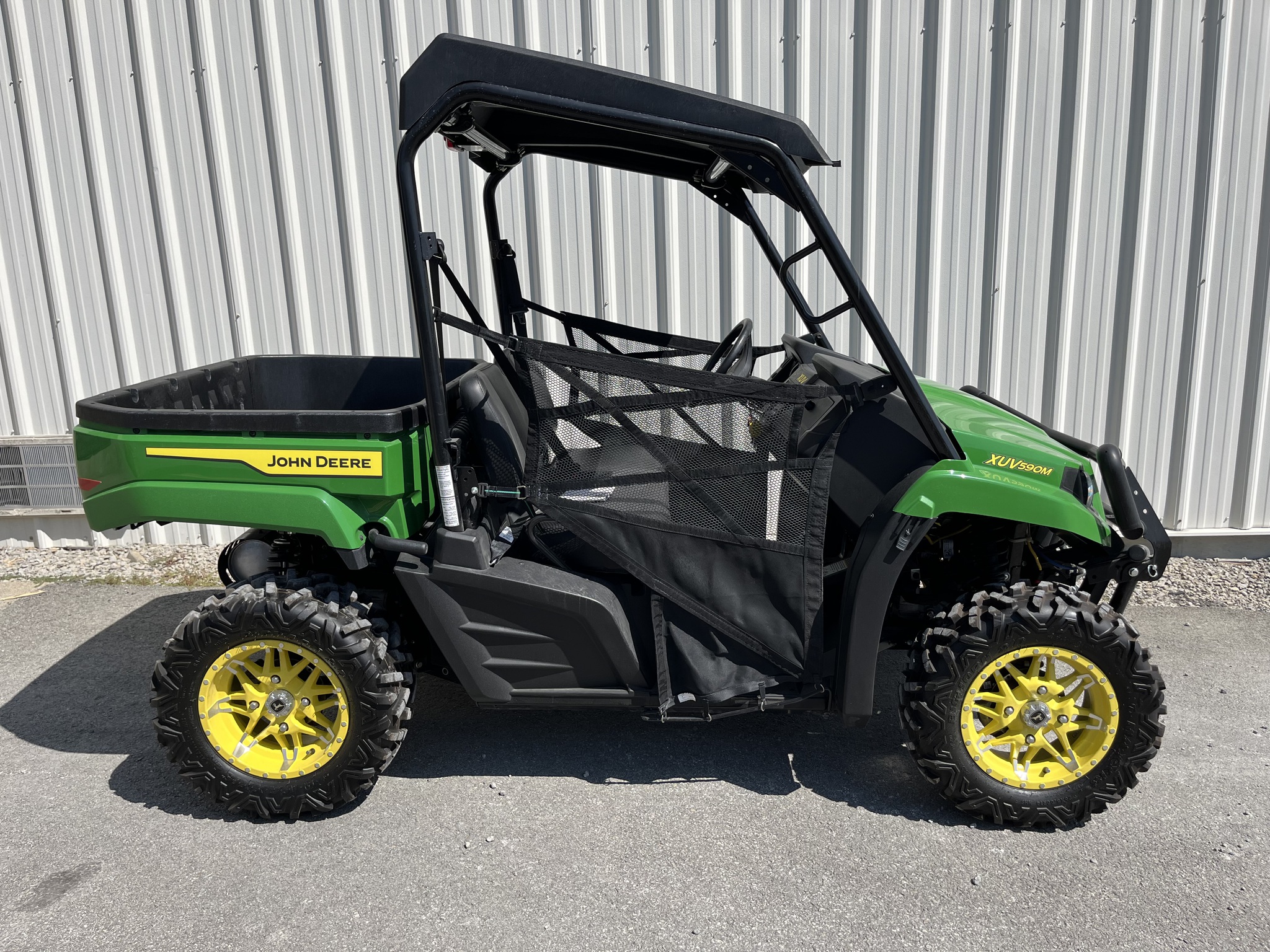2023 John Deere XUV 590M Image 7