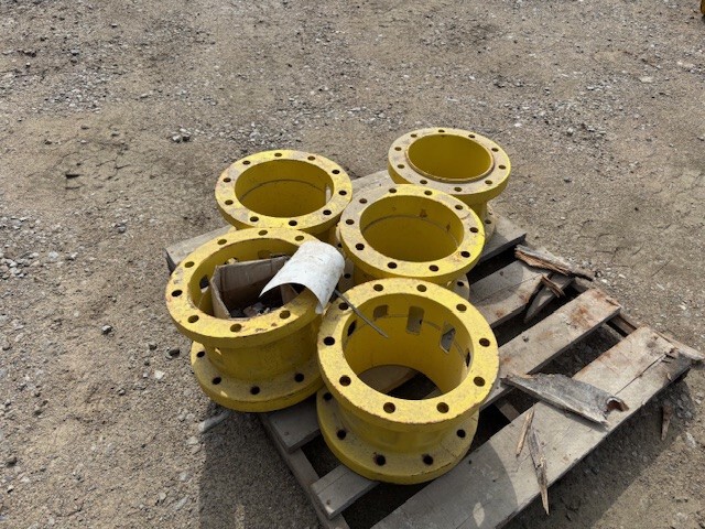 2000 John Deere R193201 HUB EXTENSIONS Image 4