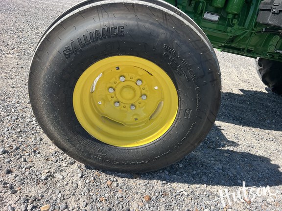 Photo of 2024 John Deere 5050E