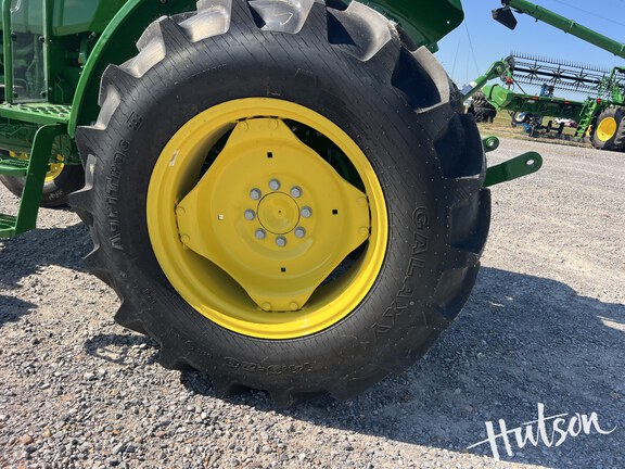 Photo of 2024 John Deere 5050E