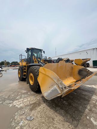 2024 John Deere 824 P