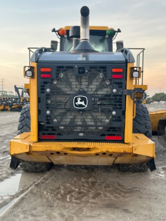 2024 John Deere 824 P