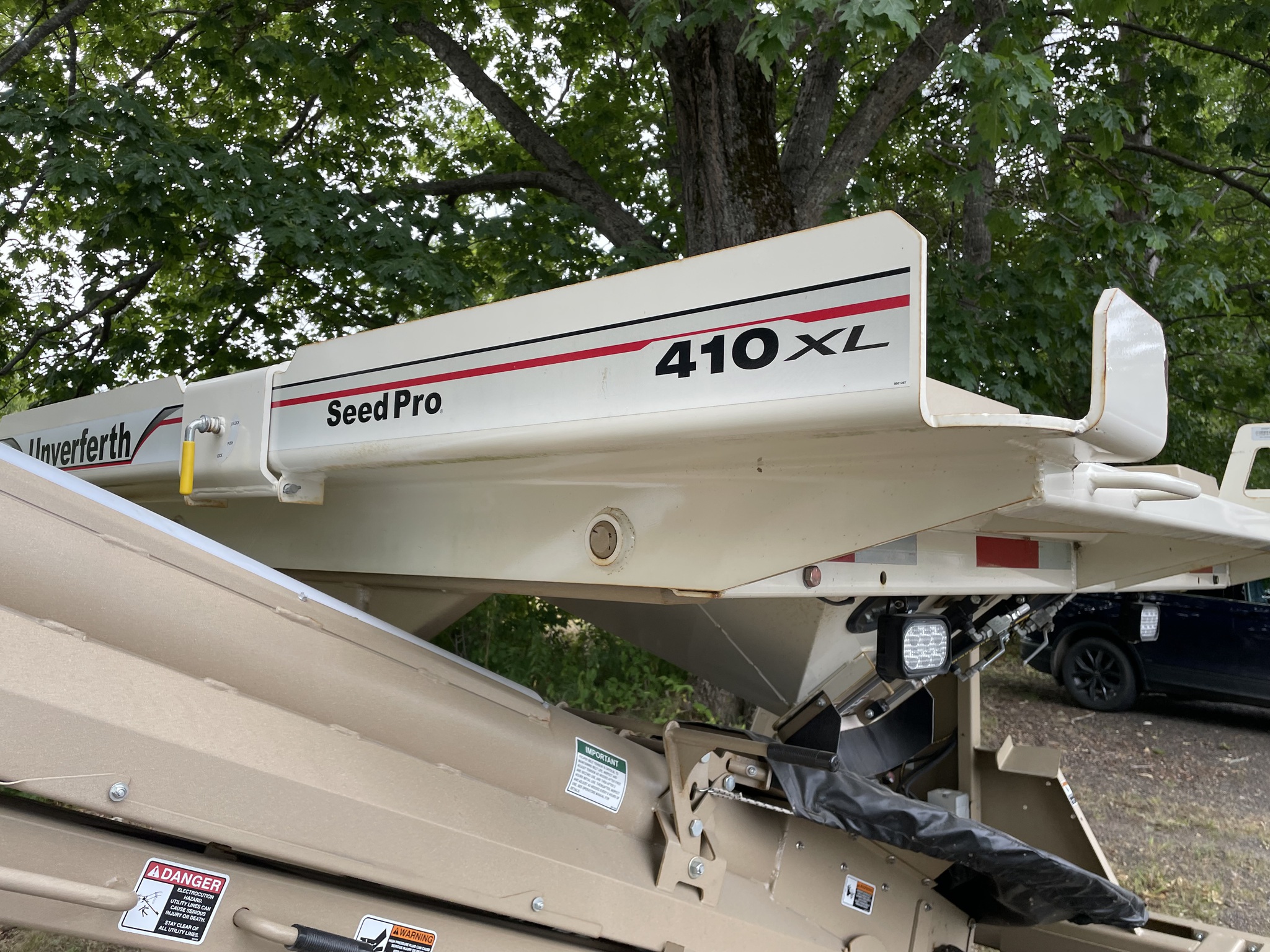 2021 Unverferth 410XL SEED-PRO Image 10