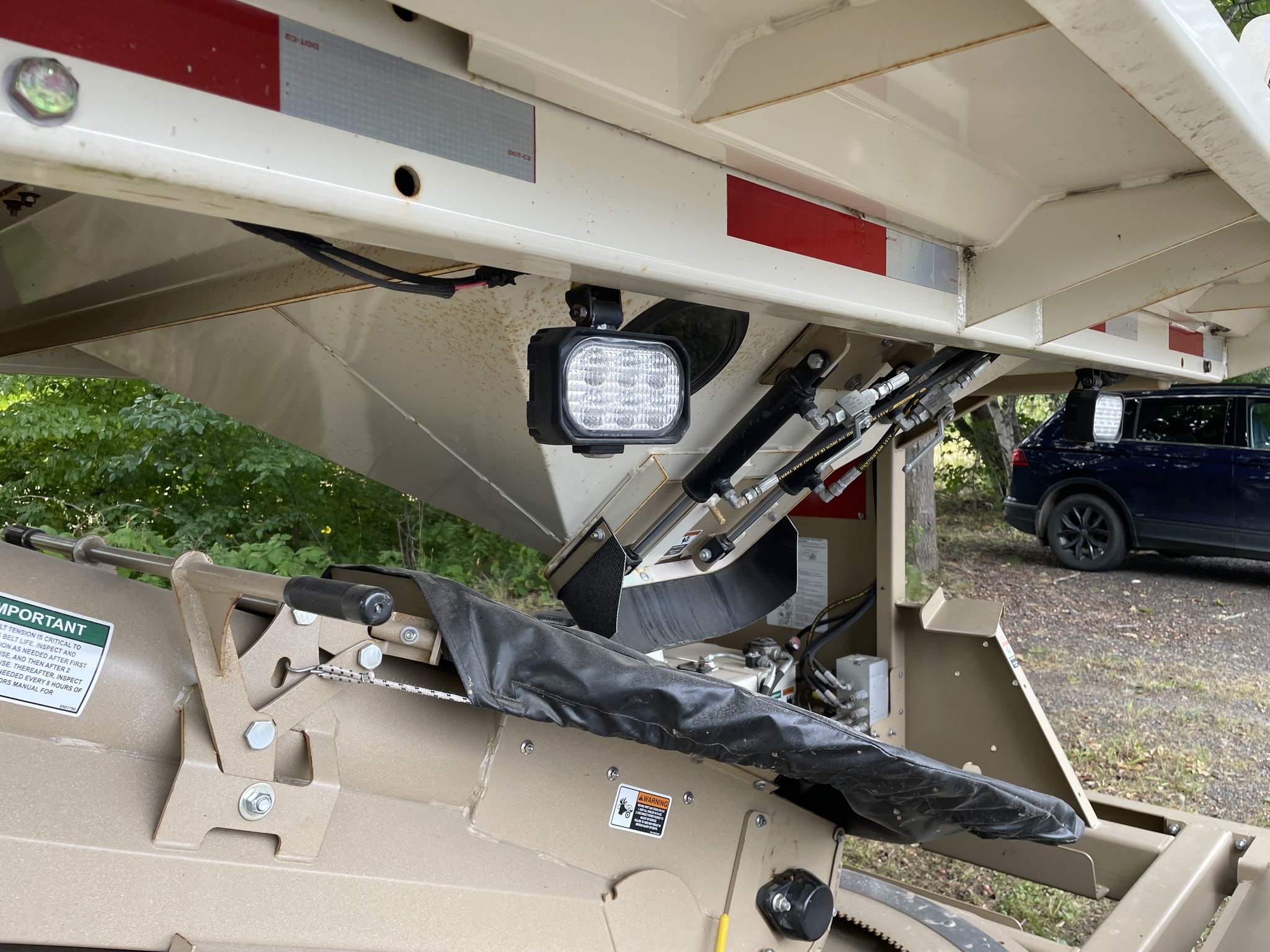 2021 Unverferth 410XL SEED-PRO Image 4