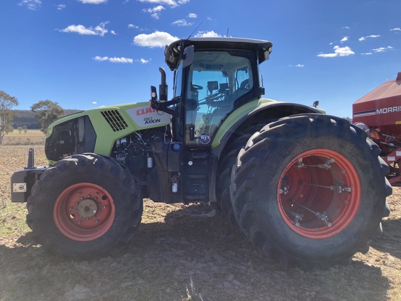 Claas Axion 810 image 33