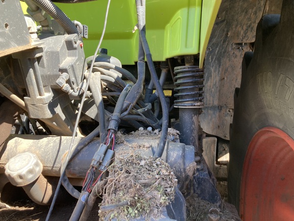 Claas Axion 810 image 23