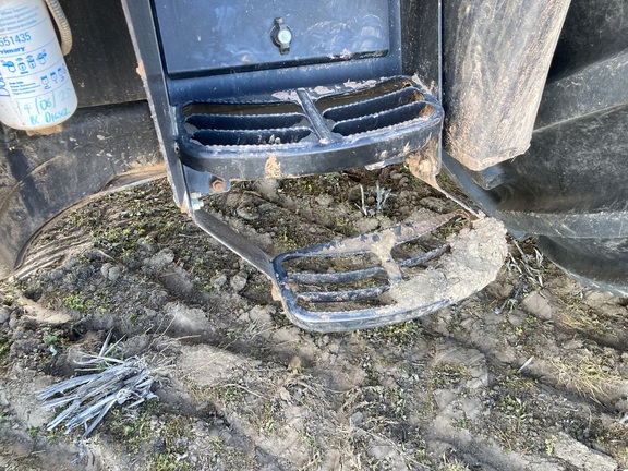 Claas Axion 810 image 17