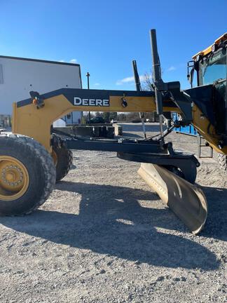 Photo of a 2021 John Deere 770G