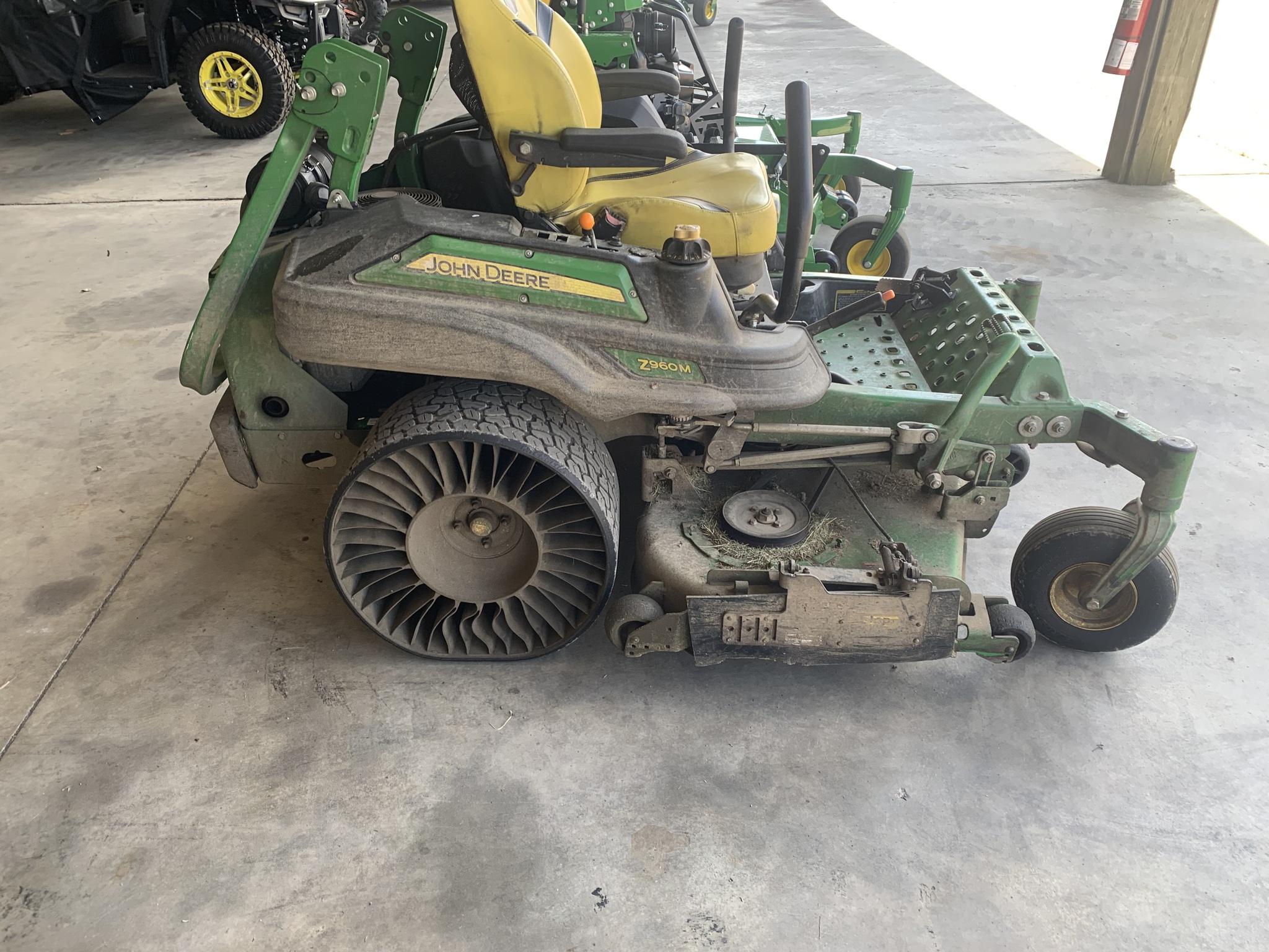 2021 John Deere Z960M Image 3