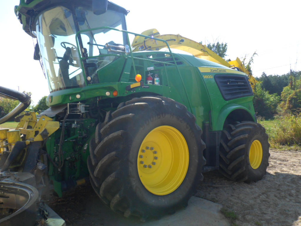 2021 John Deere 9800 Image 2