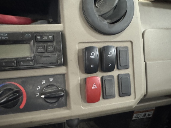 2023 John Deere XUV 835R - Photo14
