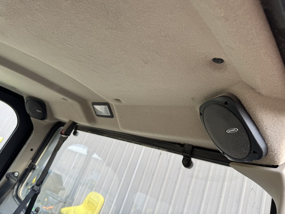 2023 John Deere XUV 835R - Photo8