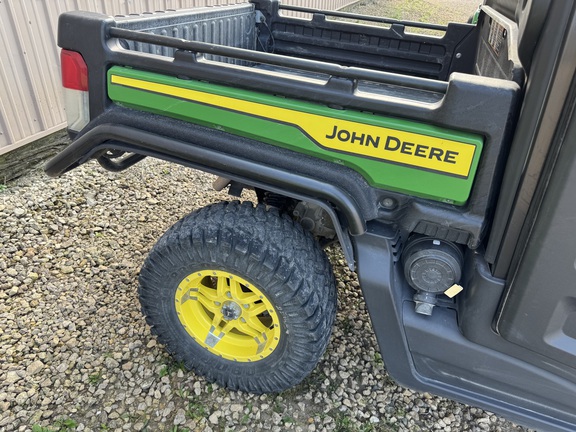 2023 John Deere XUV 835R - Photo12