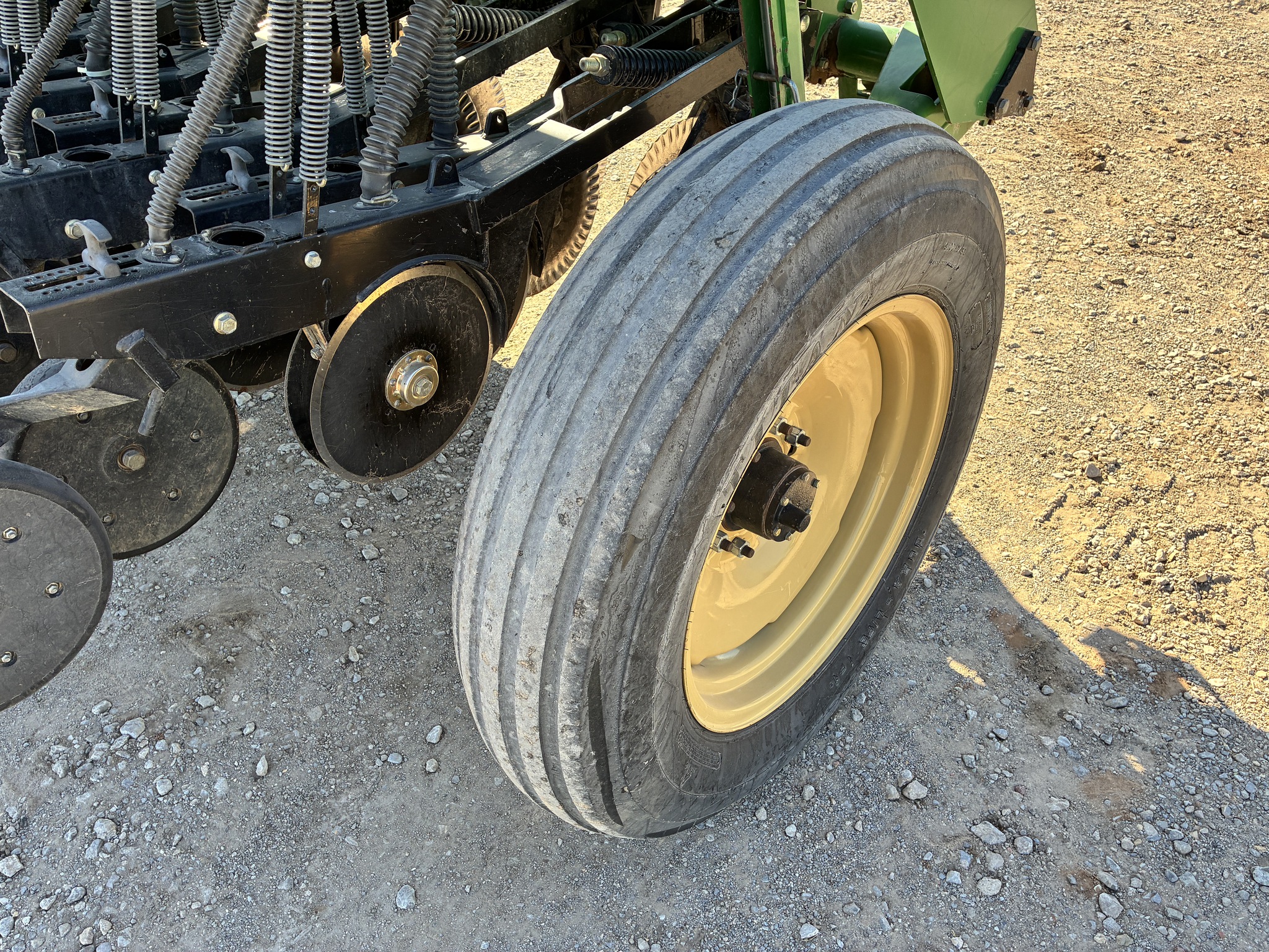 Great Plains 1006NT - 1575 Image 21